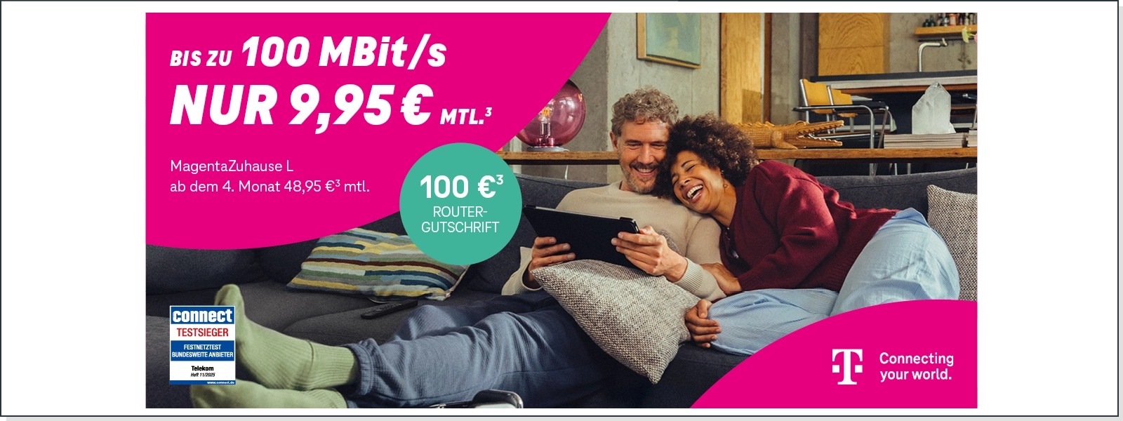 Paar auf Sofa mit Tablet, Telekom MagentaZuhause Internet bis 100 MBit/s